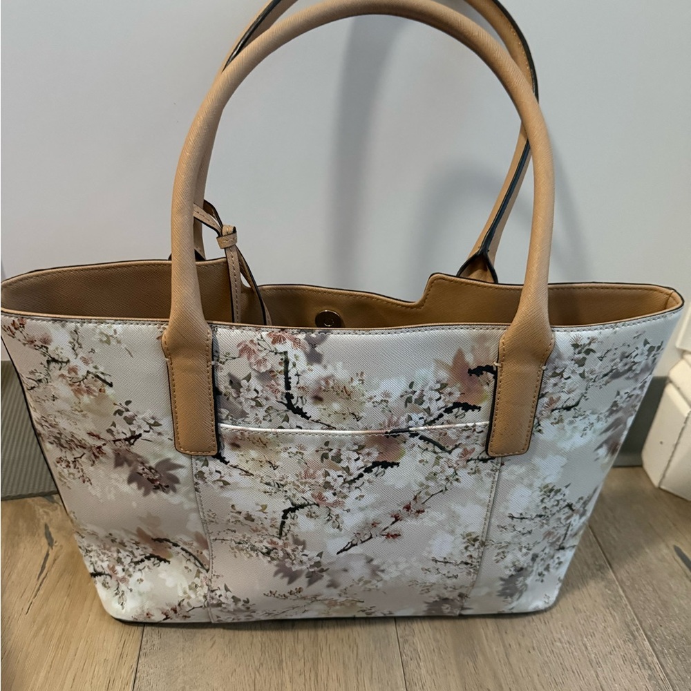Calvin Klein Blossom Print Cream Tote - Picture 2 of 9